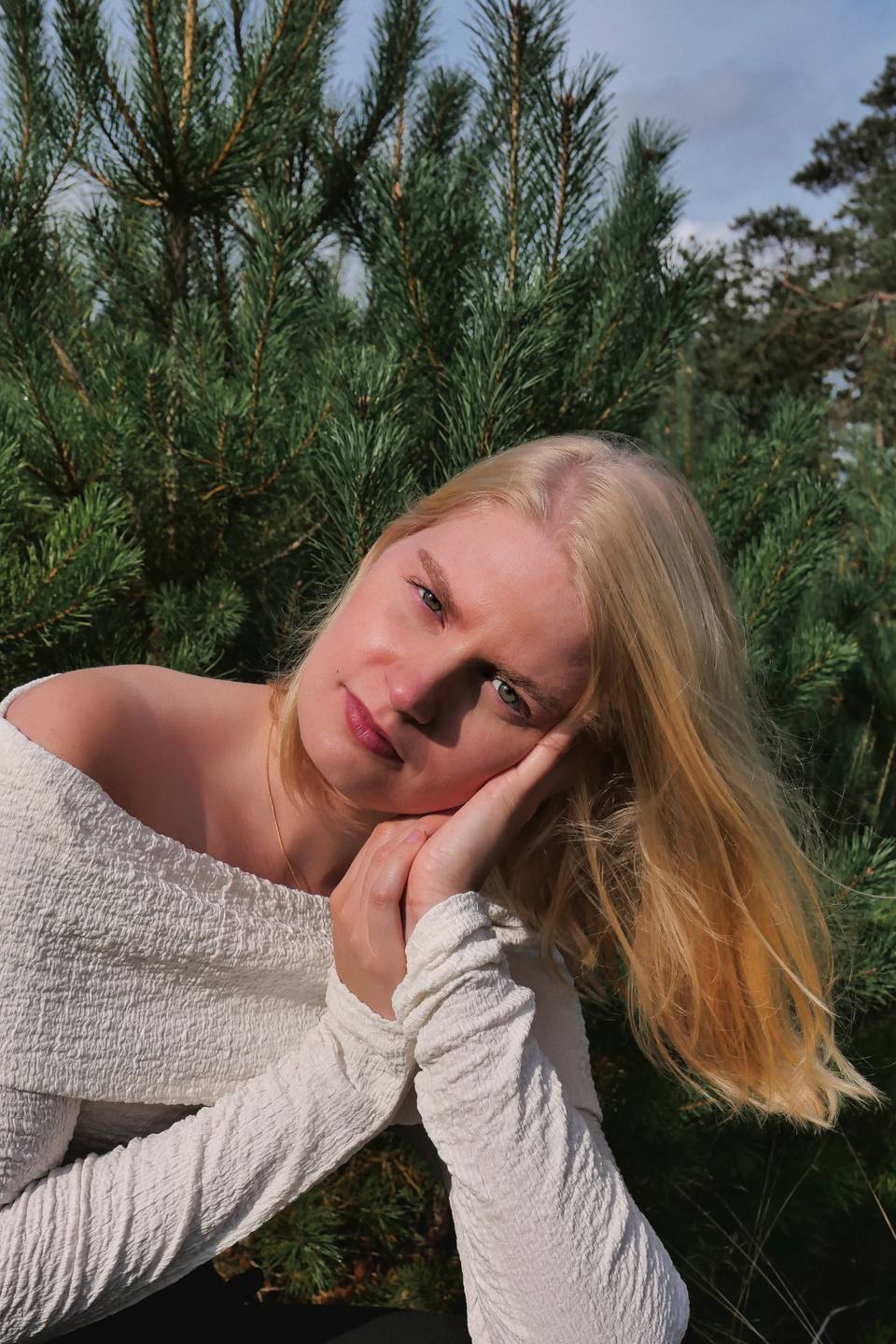 Solo portrait by World of Sisu